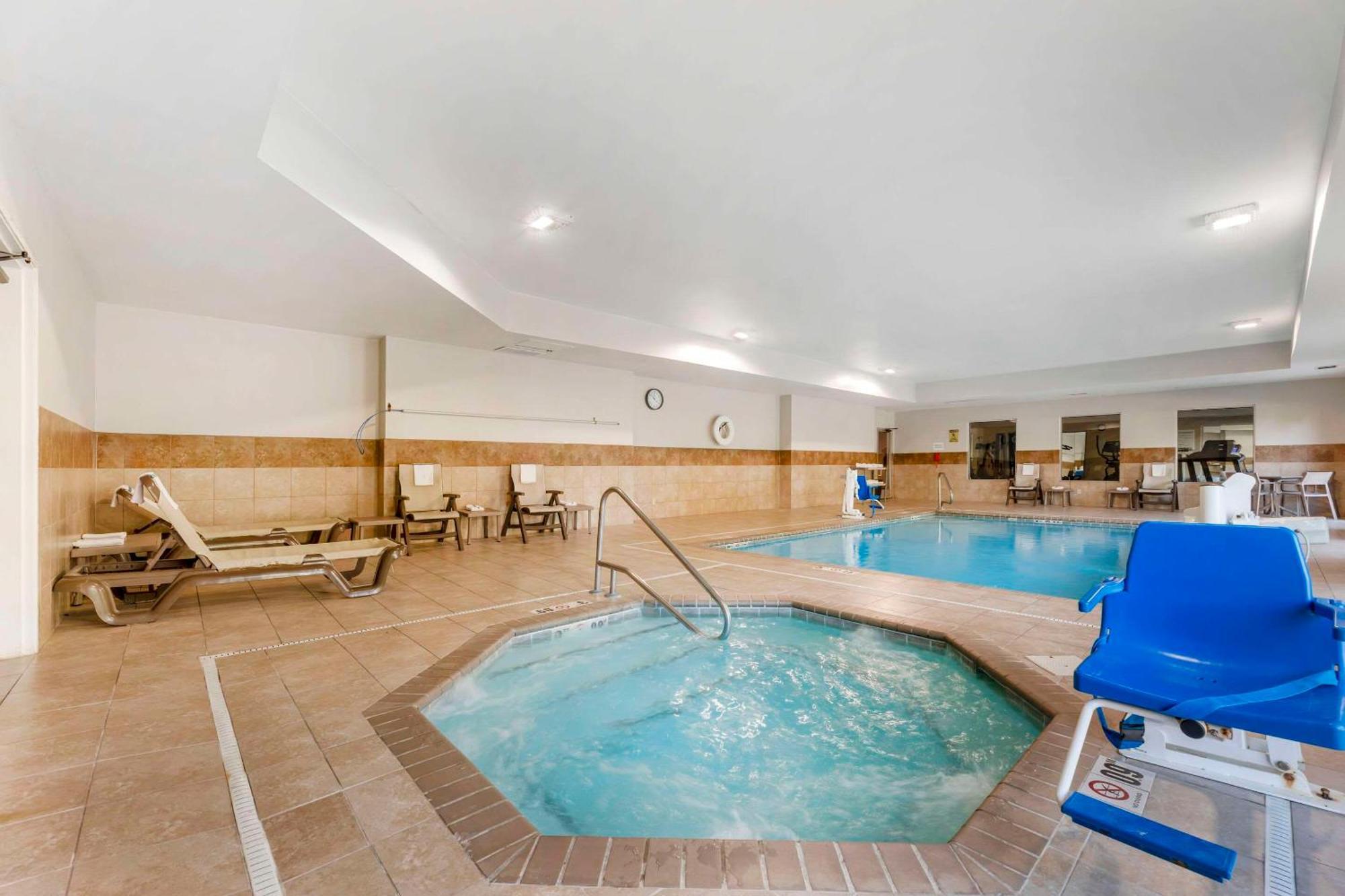 Comfort Inn & Suites Porter Near Indiana Dunes מראה חיצוני תמונה
