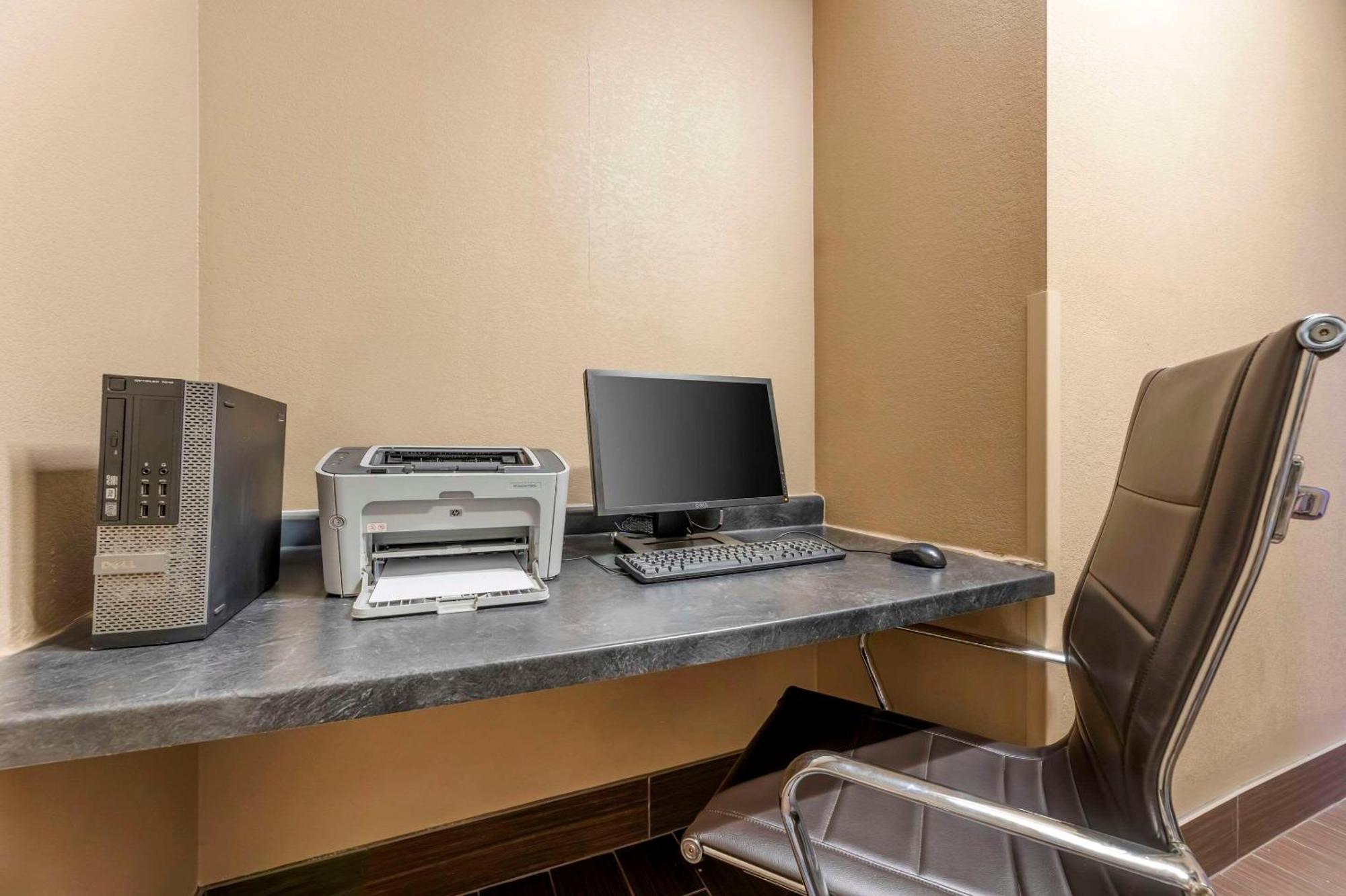 Comfort Inn & Suites Porter Near Indiana Dunes מראה חיצוני תמונה