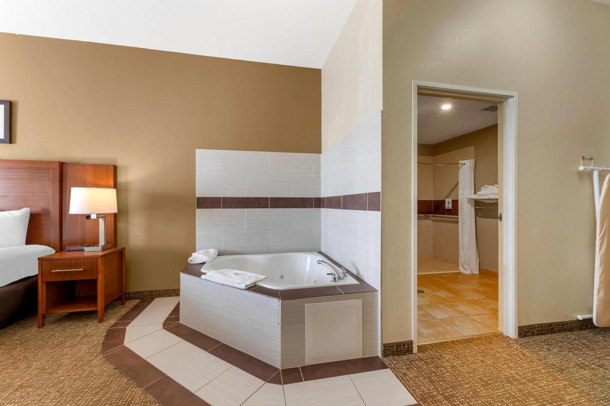 Comfort Inn & Suites Porter Near Indiana Dunes מראה חיצוני תמונה